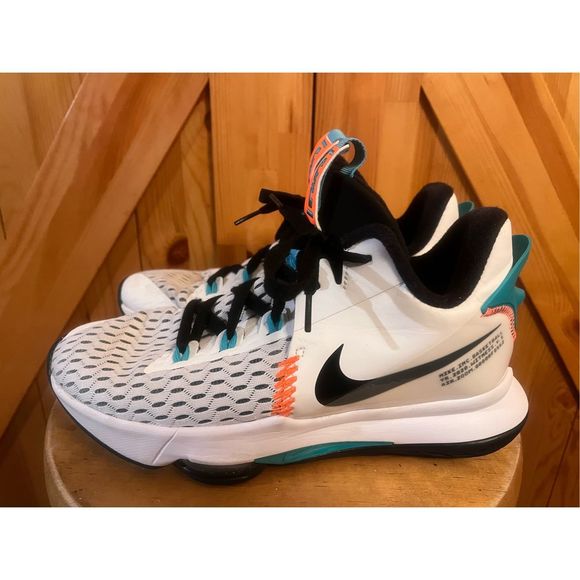Nike Lebron Witness V Basketball Shoe White Black Jade CQ9380-100 Size 8.5 - Picture 3 of 11